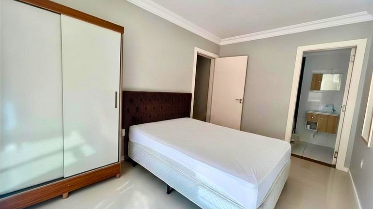Apartamento com 2 quartos na Praia de Bombas