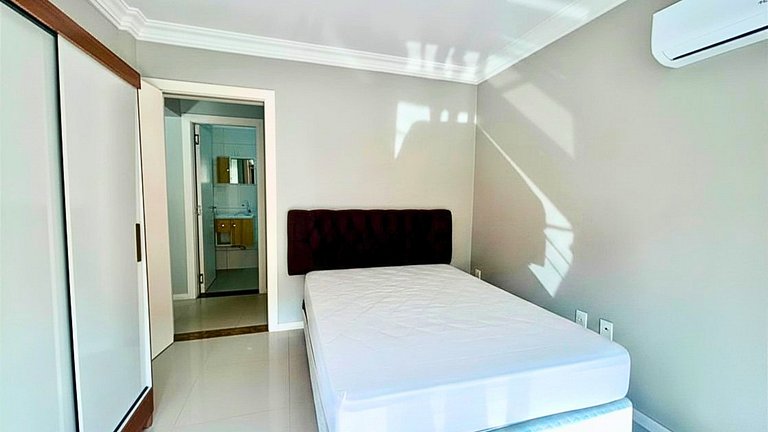 Apartamento com 2 quartos na Praia de Bombas