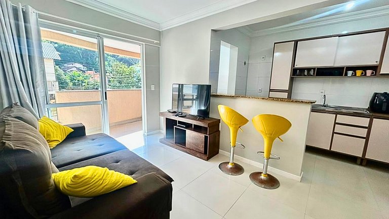 Apartamento com 2 quartos na Praia de Bombas
