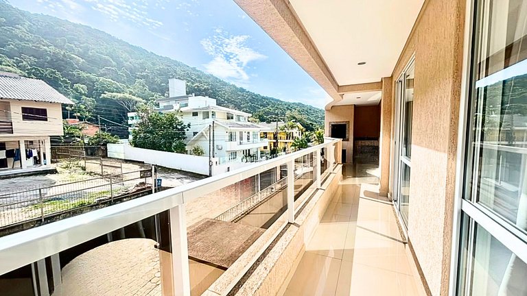 Apartamento com 2 quartos na Praia de Bombas