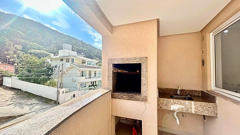 Apartamento com 2 quartos na Praia de Bombas