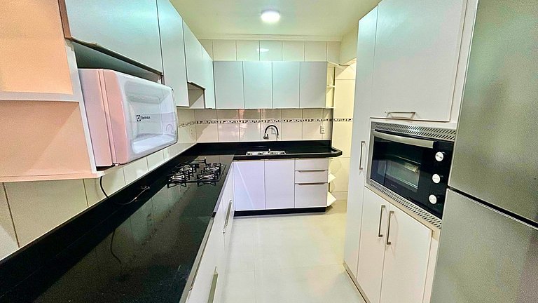 Apartamento de 2 quartos com vista para o mar