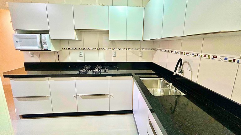 Apartamento de 2 quartos com vista para o mar