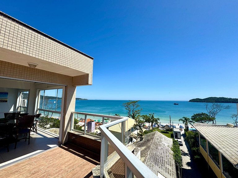 Cobertura duplex com vista para o mar de Bombinhas