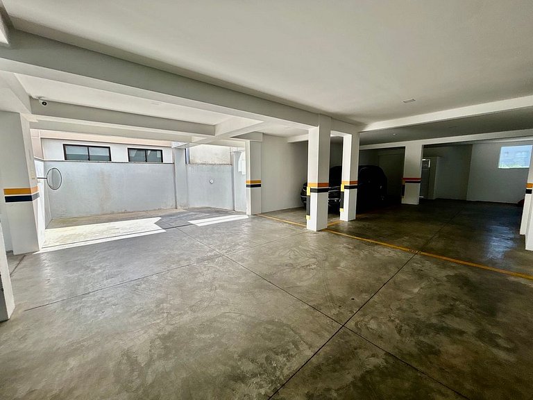 Apartamento com 2 suítes a 130 metros da praia